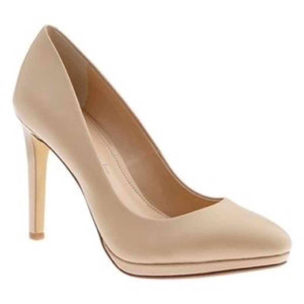 Banana Republic Tan Leather 4 inch Pumps
